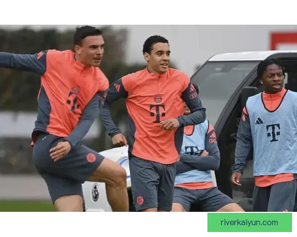 穆西亚拉适应不同位置的能力与表现分析