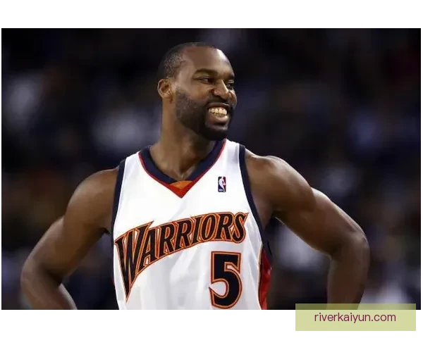 戴维斯边路突破表现稳健，持续提升进攻威胁